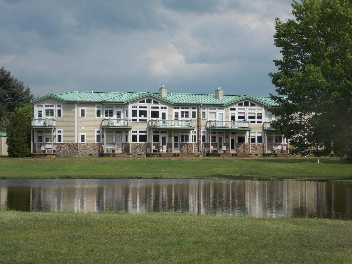 Fairway Suites At The Peak French Creek Екстер'єр фото