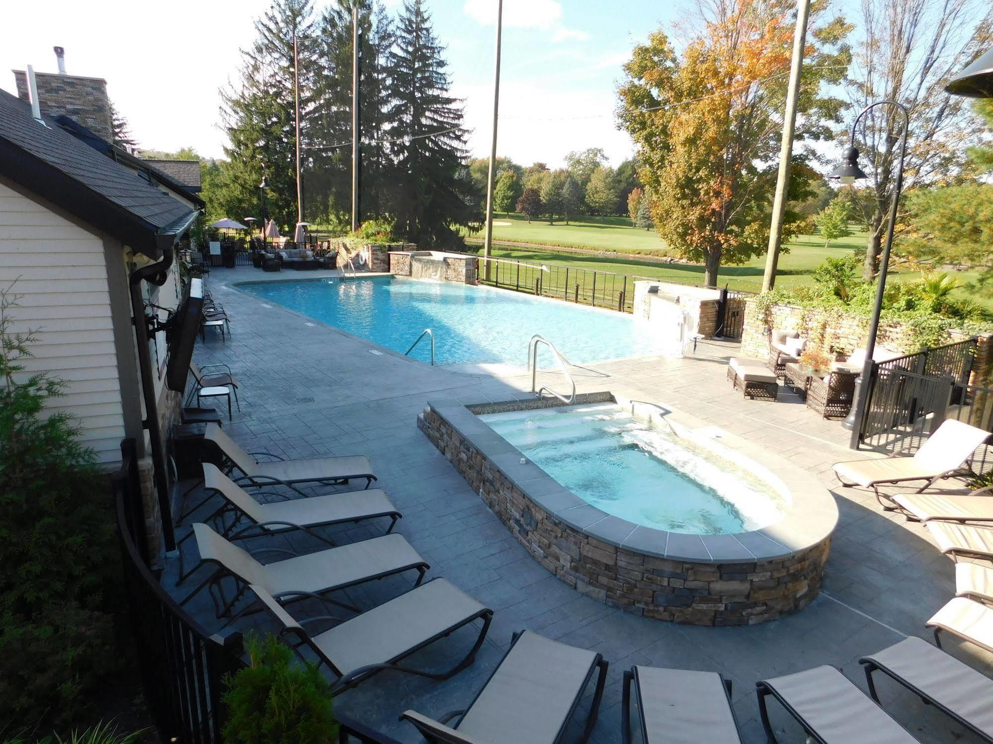 Fairway Suites At The Peak French Creek Екстер'єр фото